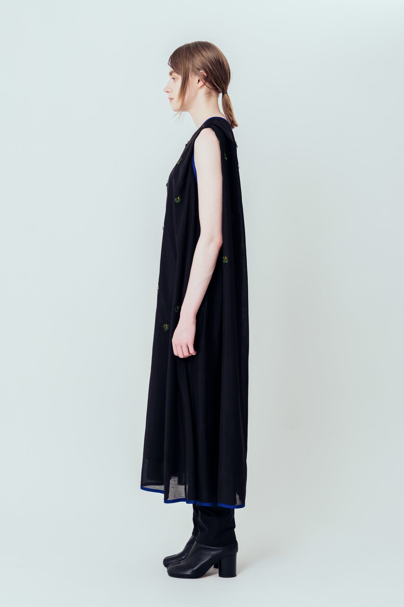 Isokichi Asakura × canaco_ EMBROIDERED NO SLEEVE DRESS（SKM-278）