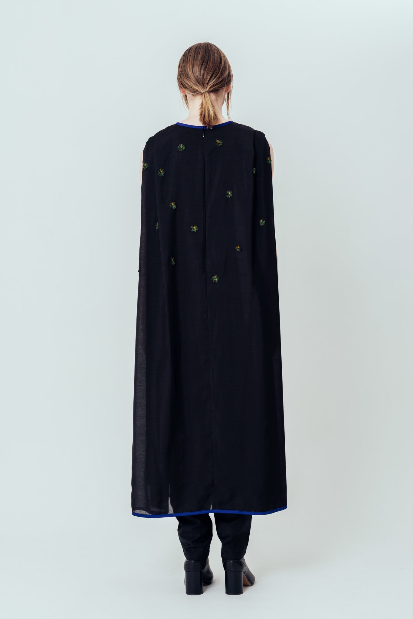 Isokichi Asakura × canaco_ EMBROIDERED NO SLEEVE DRESS（SKM-278）