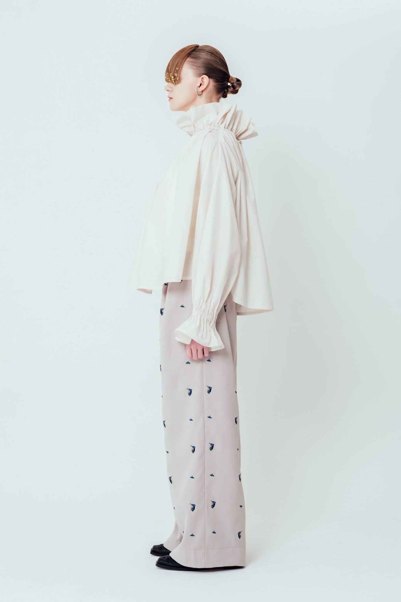 GATHERED NECKLINE BLOUSE（SKM-285）