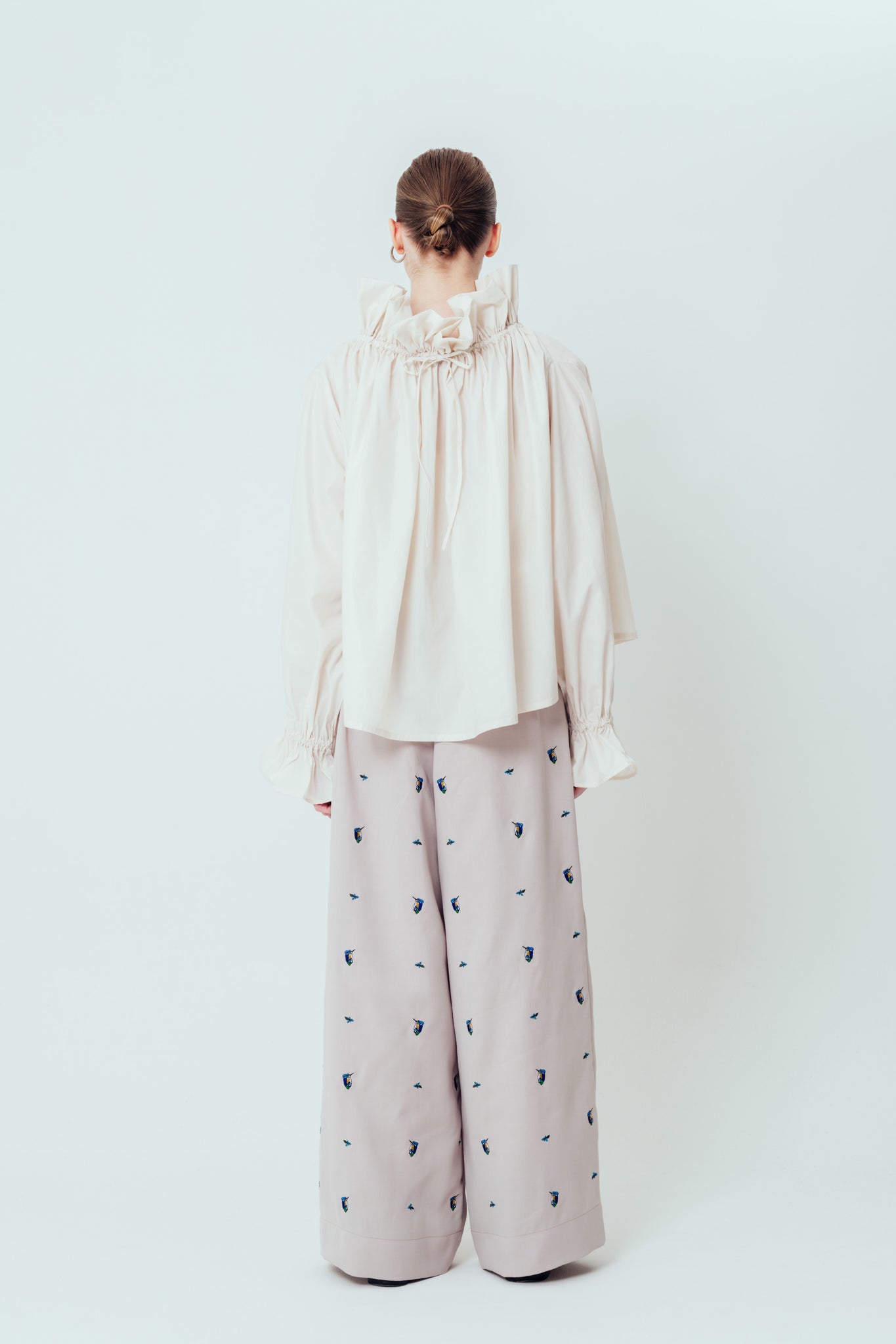 GATHERED NECKLINE BLOUSE（SKM-285）