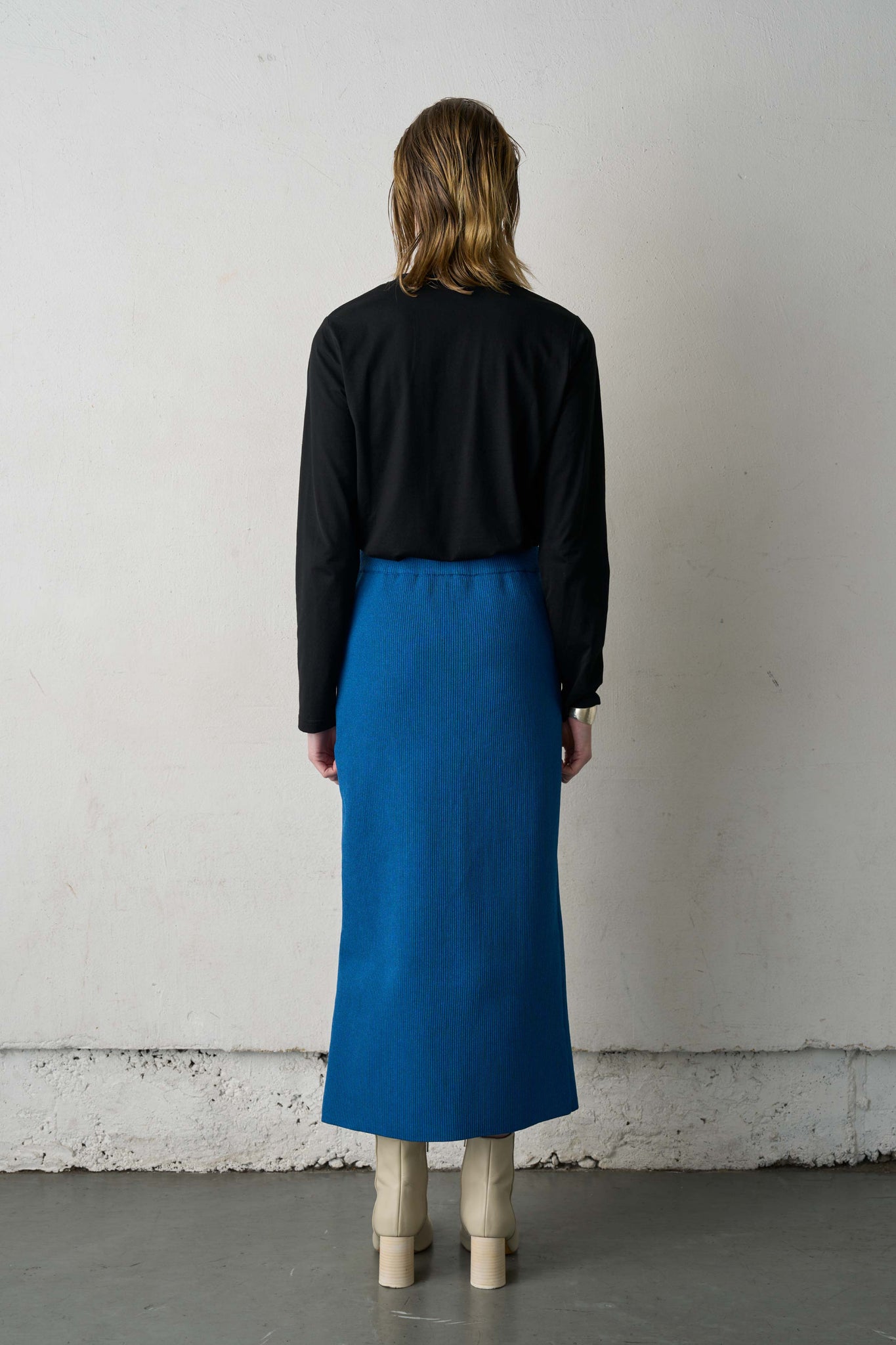 SLIT KNIT SKIRT（SKM-204）